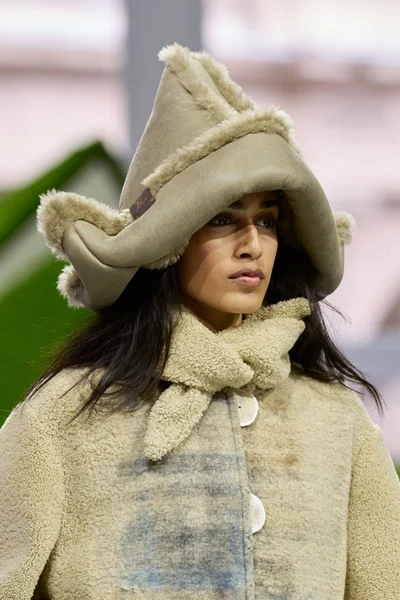 Look 74